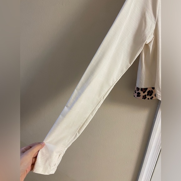 Fabletics twist front cropped top eco conscious fitted Large NWT $49.95 - Picture 7 of 11